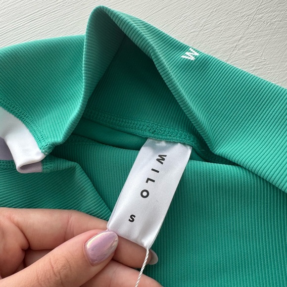 Wilo Women's Green and White Activewear Set - Picture 8 of 11